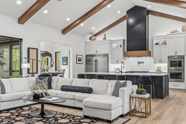 3912 Vermilion Cliffs, Fort Wayne, IN 46814