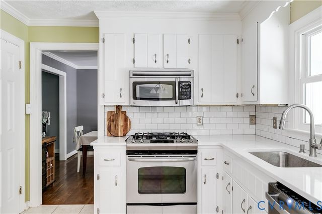 1107 Royal Ridge Rd, Midlothian, VA 23114