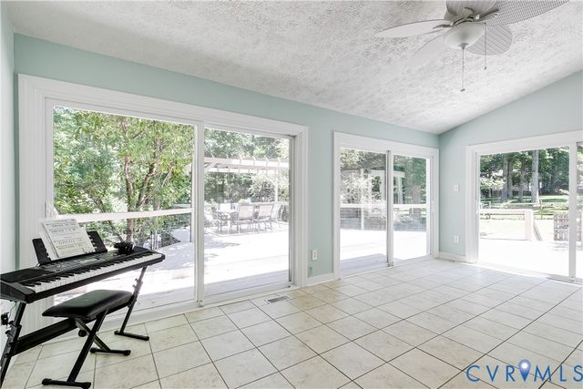 1107 Royal Ridge Rd, Midlothian, VA 23114
