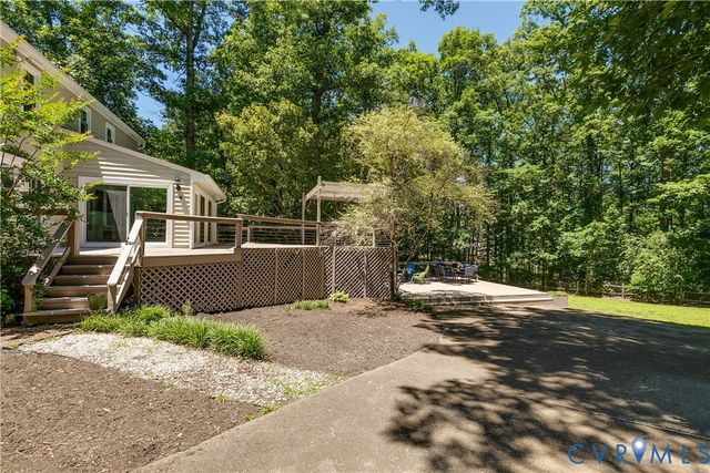 1107 Royal Ridge Rd, Midlothian, VA 23114