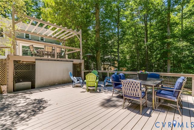 1107 Royal Ridge Rd, Midlothian, VA 23114
