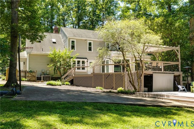 1107 Royal Ridge Rd, Midlothian, VA 23114