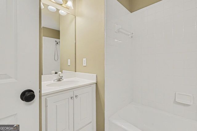 1548 Greensboro Way, Grayson, GA 30017