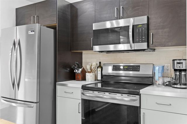 2407 S LOIS AVENUE, Tampa, FL 33629