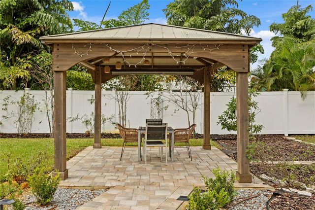 2407 S LOIS AVENUE, Tampa, FL 33629