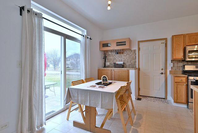 410 Manchester Road, Oswego, IL 60543