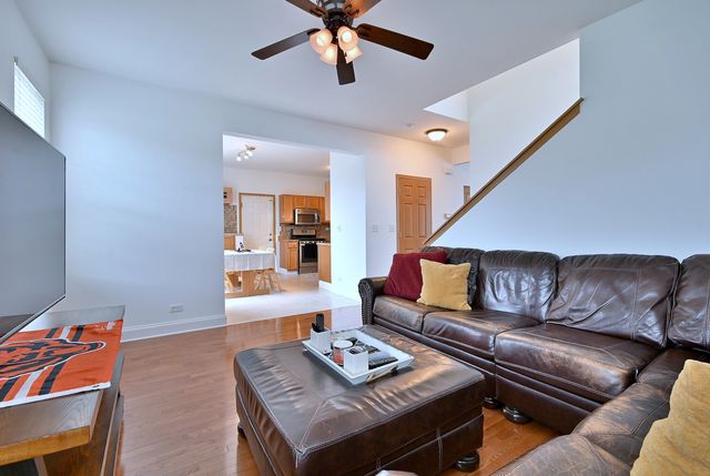 410 Manchester Road, Oswego, IL 60543