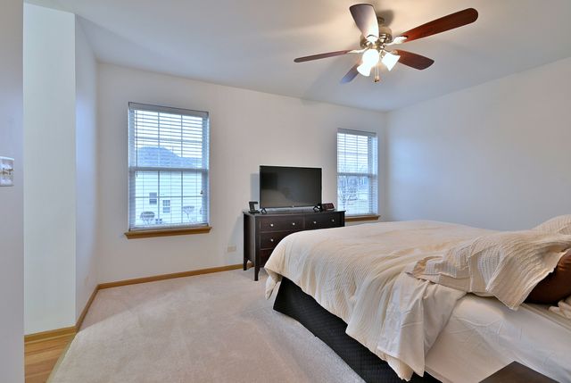 410 Manchester Road, Oswego, IL 60543