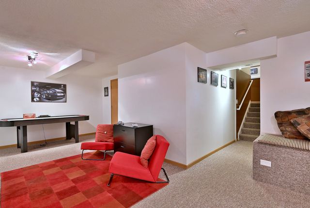 410 Manchester Road, Oswego, IL 60543