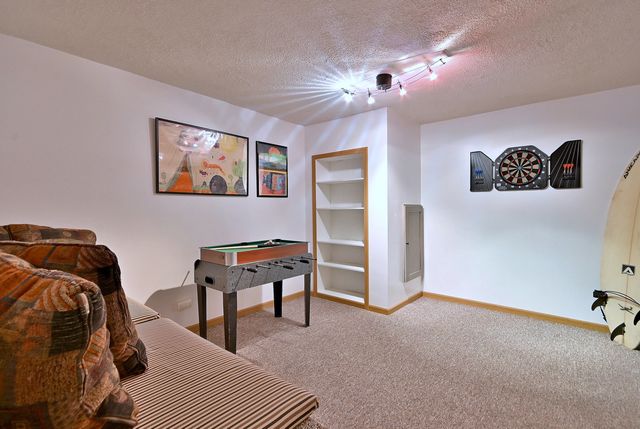 410 Manchester Road, Oswego, IL 60543