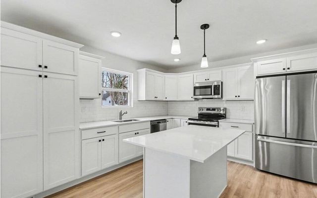 10150 Kearns Court, Portage, MI 49024