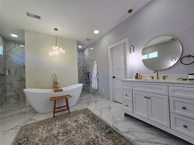 109 Kipapa CT, Bastrop, TX 78602