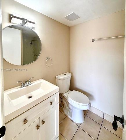 4717 NW 7th St 705-10, Miami, FL 33126