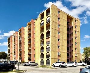 4717 NW 7th St 705-10, Miami, FL 33126