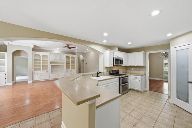 11809 Nandina Circle, Houston, TX 77065