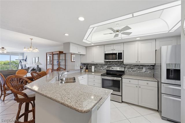 285 Naples Cove DR 1703, Naples, FL 34110