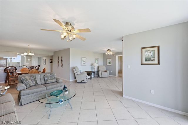 285 Naples Cove DR 1703, Naples, FL 34110