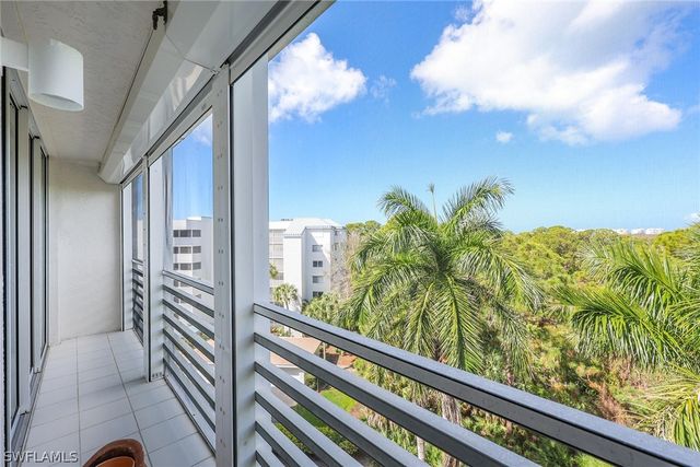 285 Naples Cove DR 1703, Naples, FL 34110