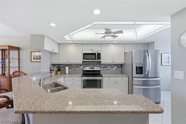 285 Naples Cove DR 1703, Naples, FL 34110