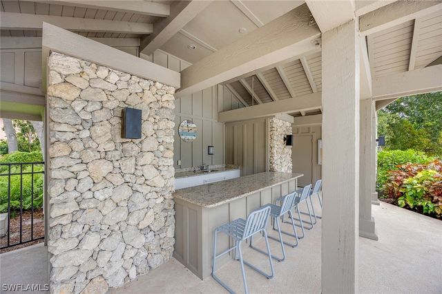 285 Naples Cove DR 1703, Naples, FL 34110