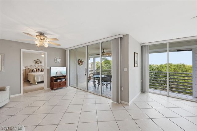 285 Naples Cove DR 1703, Naples, FL 34110