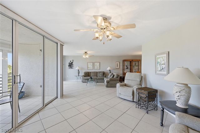 285 Naples Cove DR 1703, Naples, FL 34110