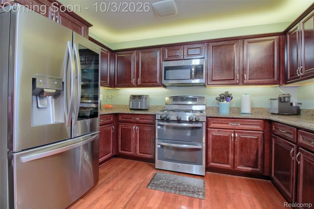 30393 Bradbury Drive, Flat Rock, MI 48134
