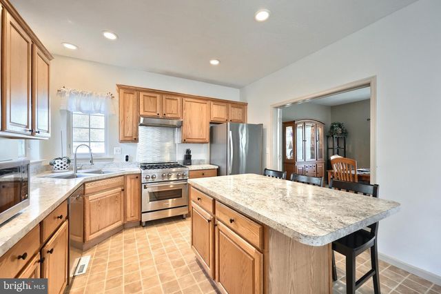 56 PREAKNESS ST, Hanover, PA 17331