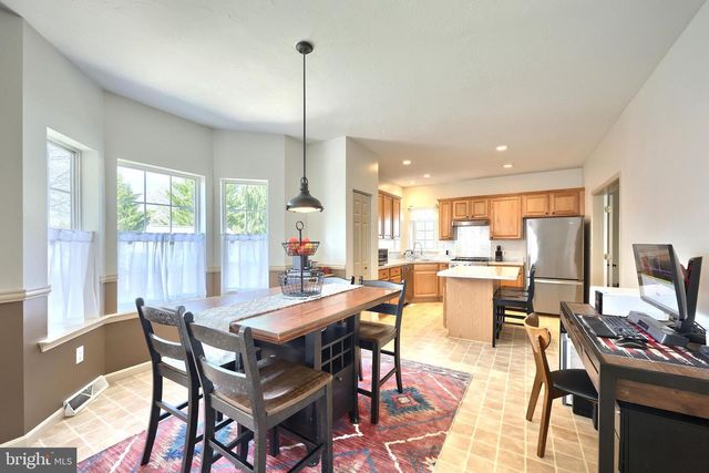 56 PREAKNESS ST, Hanover, PA 17331