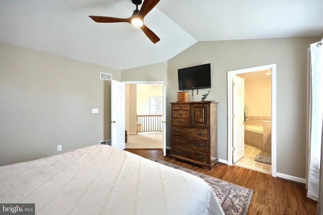 56 PREAKNESS ST, Hanover, PA 17331