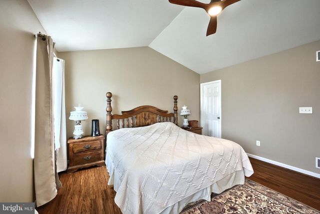 56 PREAKNESS ST, Hanover, PA 17331