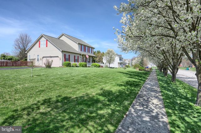 56 PREAKNESS ST, Hanover, PA 17331