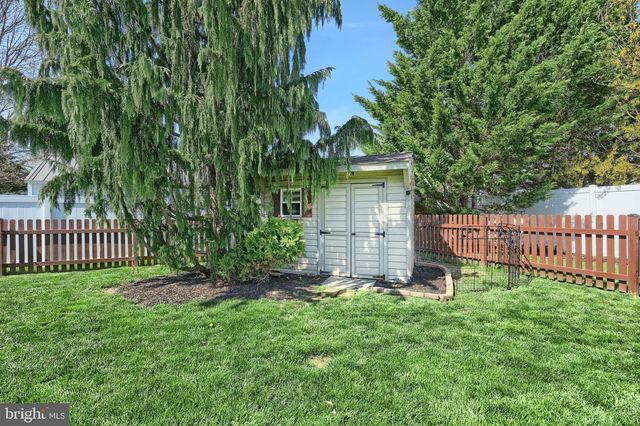 56 PREAKNESS ST, Hanover, PA 17331