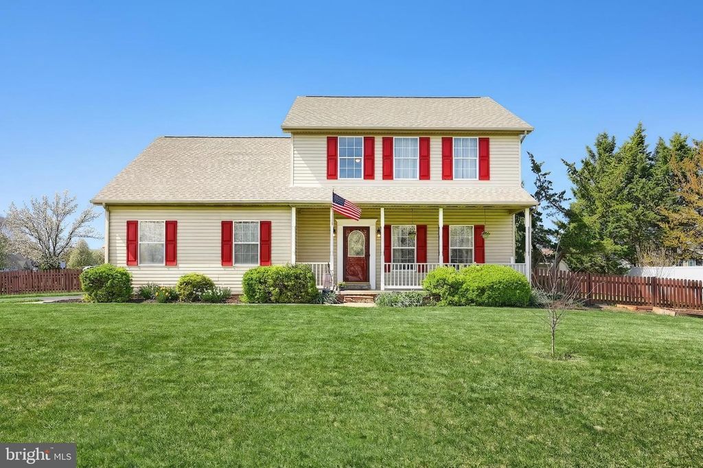 56 PREAKNESS ST, Hanover, PA 17331