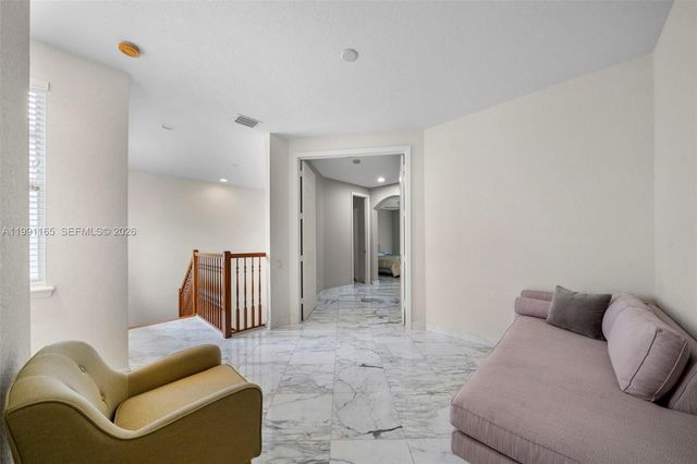 896 W Spinnaker Dr W 896, Hollywood, FL 33019