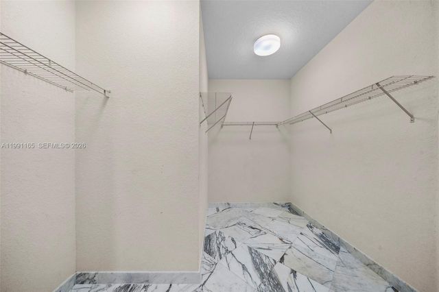 896 W Spinnaker Dr W 896, Hollywood, FL 33019