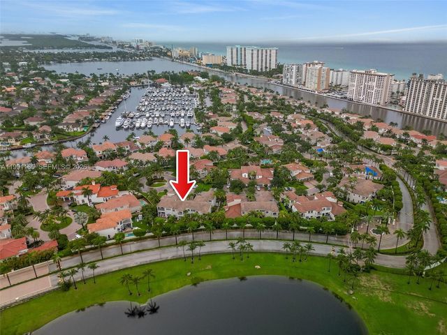 896 W Spinnaker Dr W 896, Hollywood, FL 33019