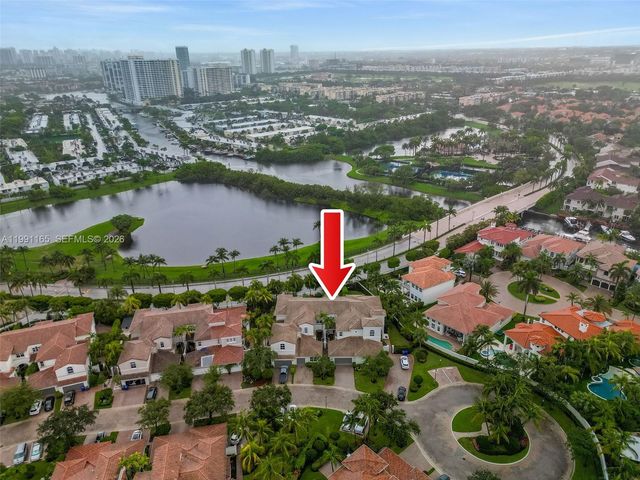 896 W Spinnaker Dr W 896, Hollywood, FL 33019