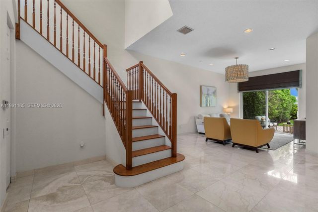 896 W Spinnaker Dr W 896, Hollywood, FL 33019