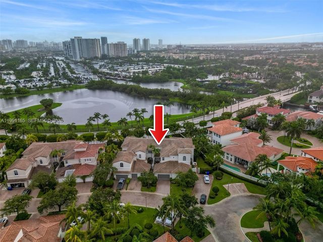 896 W Spinnaker Dr W 896, Hollywood, FL 33019