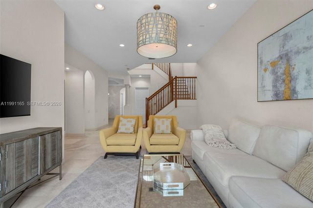 896 W Spinnaker Dr W 896, Hollywood, FL 33019