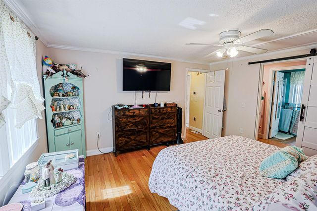 80 Hovey Road, Londonderry, NH 03053