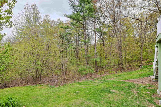80 Hovey Road, Londonderry, NH 03053