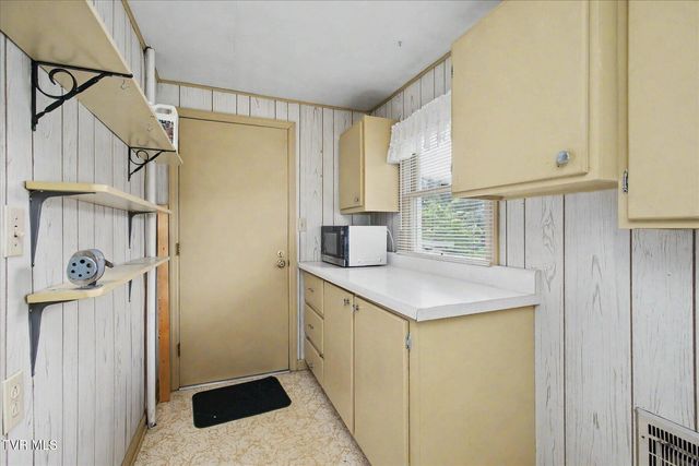 5765 Orebank Road, Kingsport, TN 37664