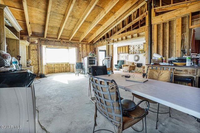 13861 E Ave G 6, Lancaster, CA 93535