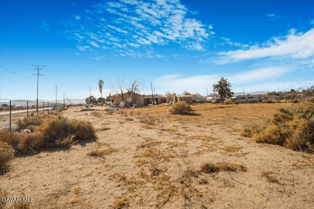 13861 E Ave G 6, Lancaster, CA 93535