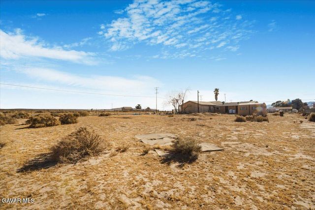 13861 E Ave G 6, Lancaster, CA 93535