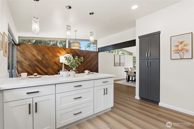 16559 SE 45th Place, Bellevue, WA 98006
