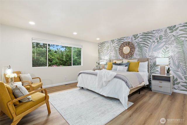 16559 SE 45th Place, Bellevue, WA 98006