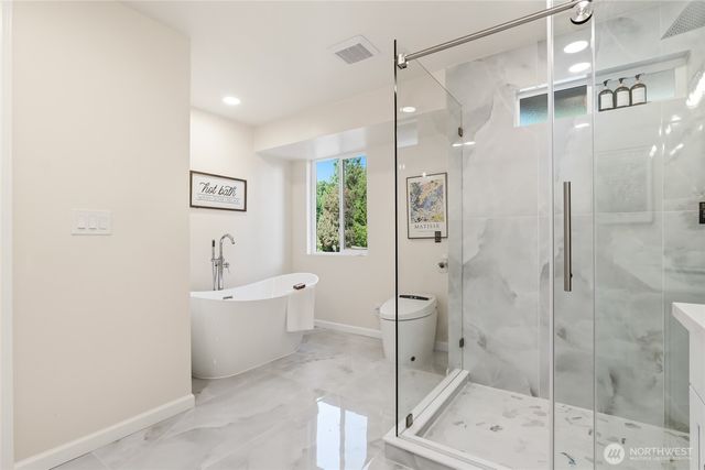 16559 SE 45th Place, Bellevue, WA 98006